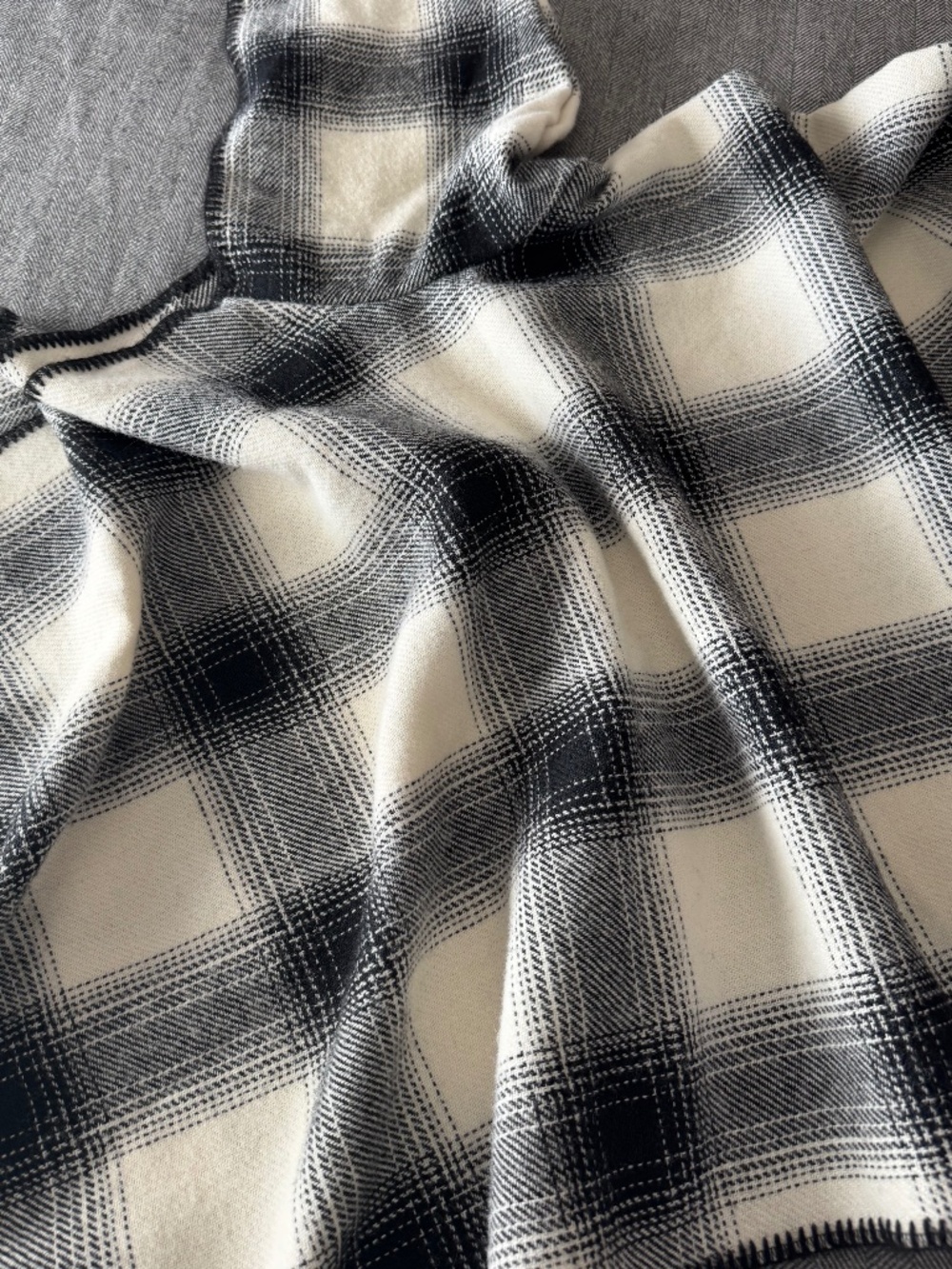 NWOT, FARIBAULT, WOOL, HOODED SHAWL/WRAP IN BLACK/WHITE PLAID